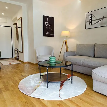 Square - Centar Apartman